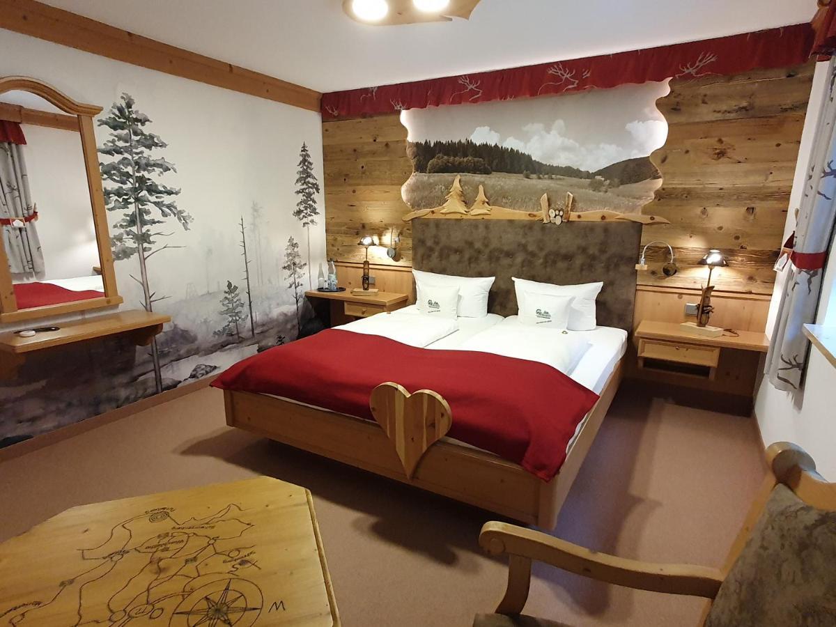 Hotel Und Restaurant Koehlerhuette - Fuerstenbrunn Beierfeld エクステリア 写真