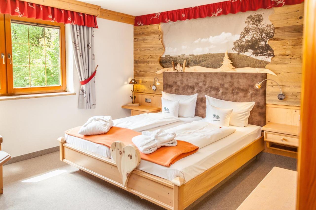 Hotel Und Restaurant Koehlerhuette - Fuerstenbrunn Beierfeld エクステリア 写真