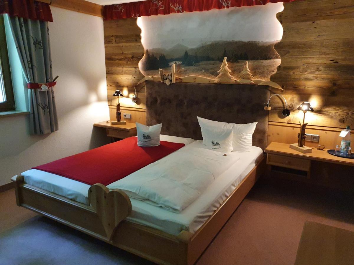 Hotel Und Restaurant Koehlerhuette - Fuerstenbrunn Beierfeld エクステリア 写真