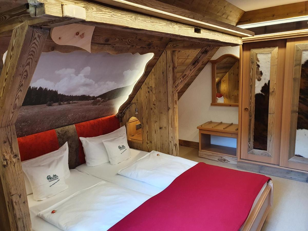Hotel Und Restaurant Koehlerhuette - Fuerstenbrunn Beierfeld エクステリア 写真