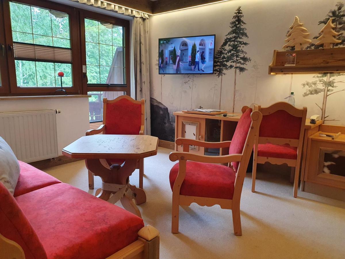 Hotel Und Restaurant Koehlerhuette - Fuerstenbrunn Beierfeld エクステリア 写真